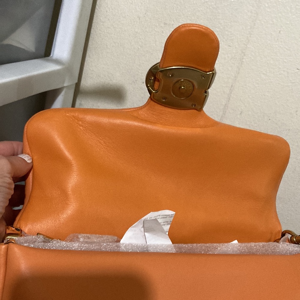 Coach Tabby 26 shoulder bag in Candied pillow leather - Picture 10 of 16